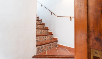 Resa Estates house huis te koop Siesta stairs.jpg